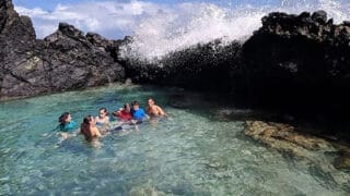Hiking to Annaly Bay Tide Pools